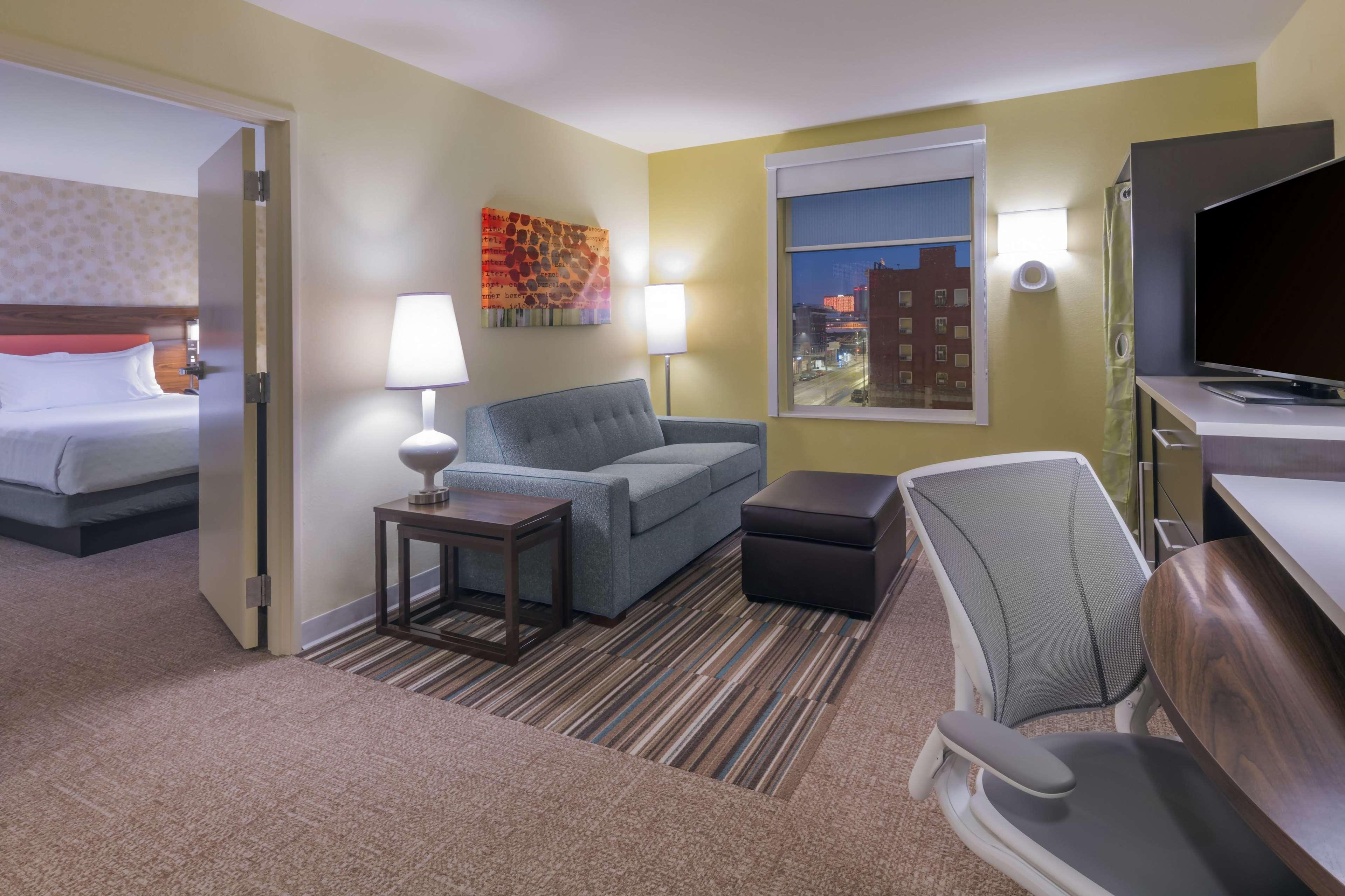 Home2 Suites Kansas City Downtown Exterior photo