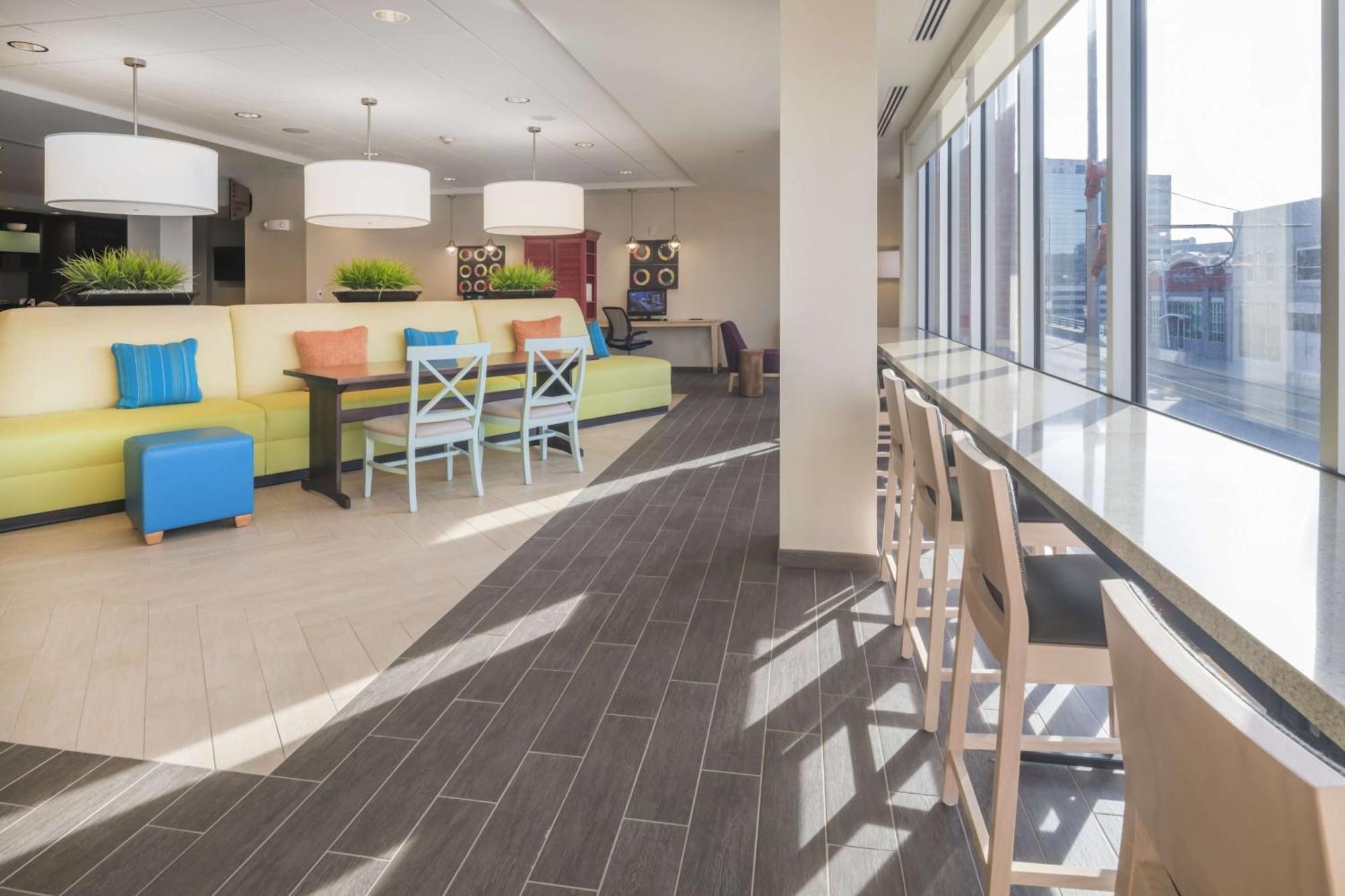Home2 Suites Kansas City Downtown Exterior photo